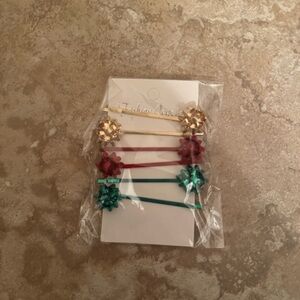 NEW WITH TAGS: Holiday Bow Bobby Pins